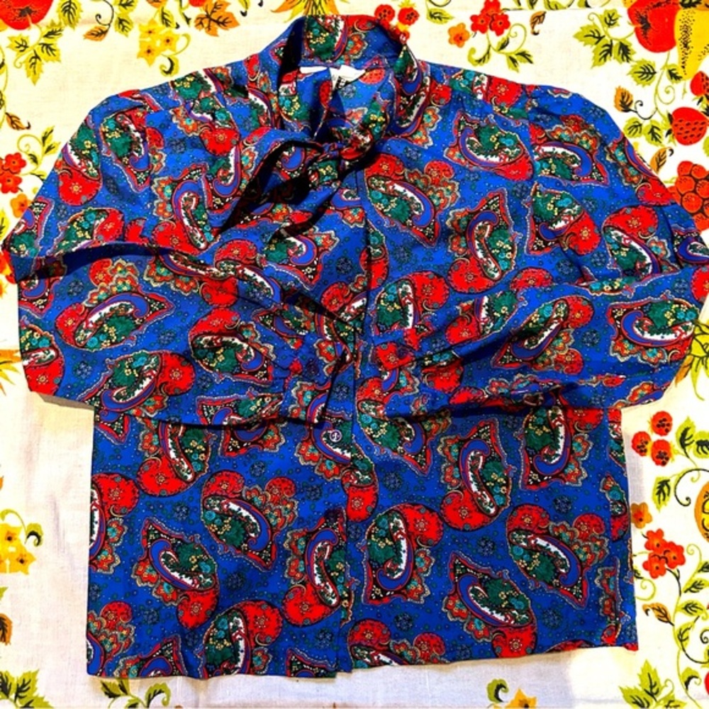 Vintage Button Down With Tie scarf Neckline